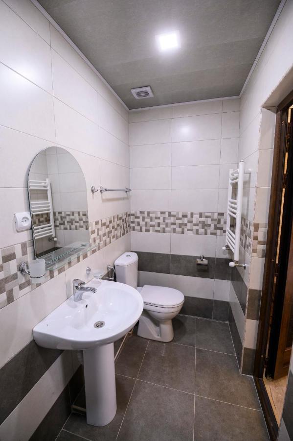 Karnel Hotel Sanain Ngoại thất bức ảnh
